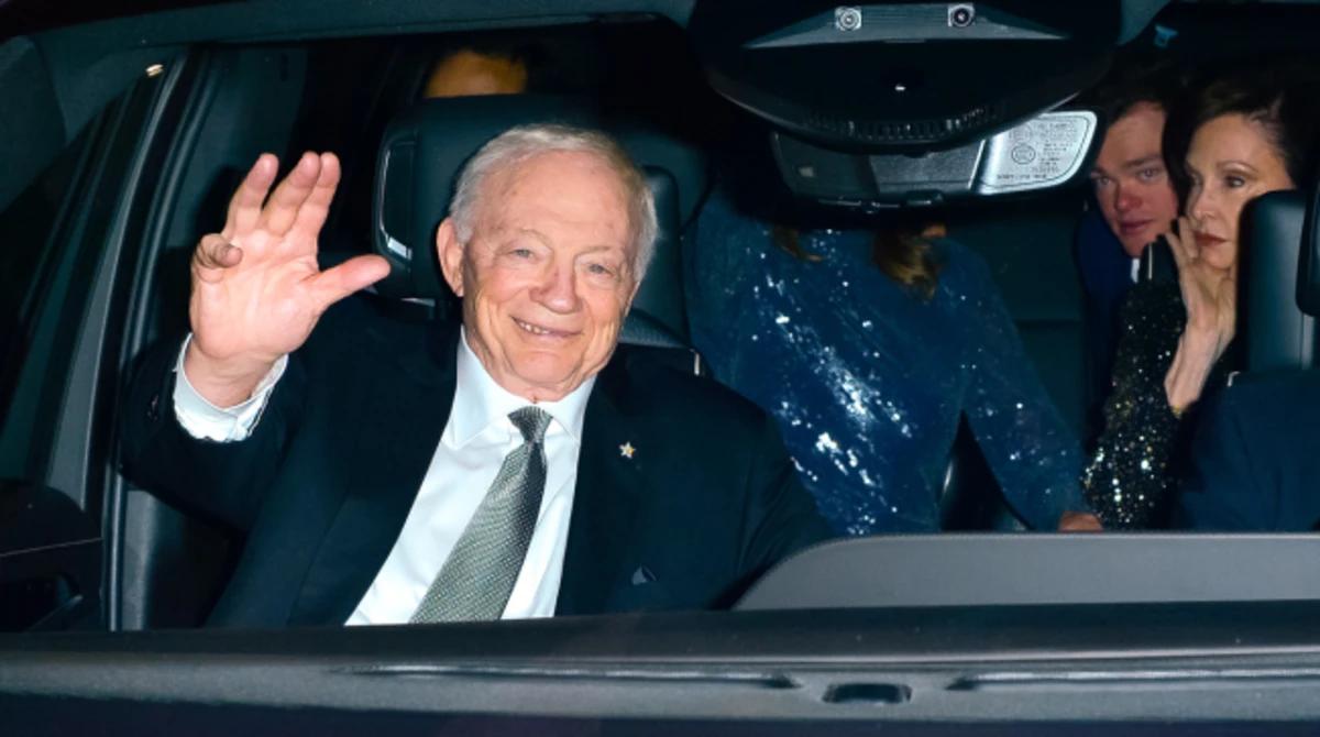 Dallas-Police-Report-Reveals-More-Details-About-Jerry-Jones-Scary-Car-Crash